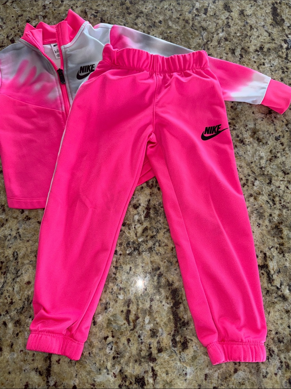Nike Girl bright Pink and White Zip-Front Set - Picture 7 of 10